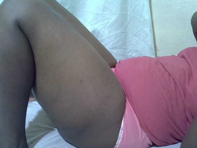 Ebonypussyy1