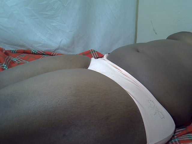Ebonypussyy1