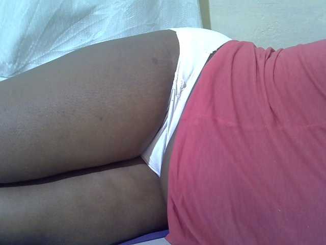 Ebonypussyy1 live cam on BongaCams