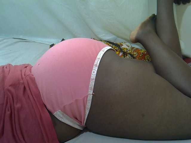 Ebonypussyy1