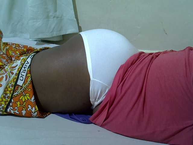 Ebonypussyy1 live cam on BongaCams