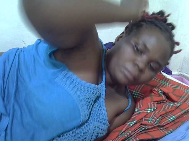 Ebonypussyy1 live cam on BongaCams