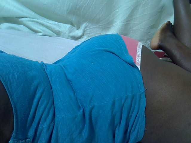 Ebonypussyy1