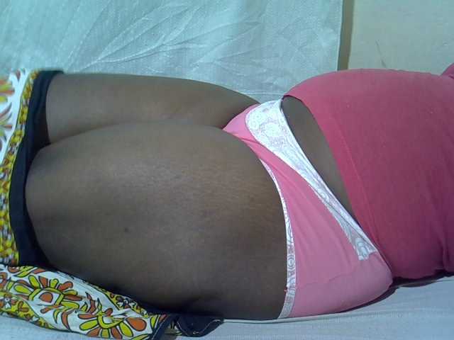 Ebonypussyy1