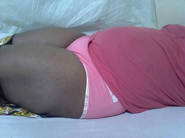 Ebonypussyy1 live cam on BongaCams