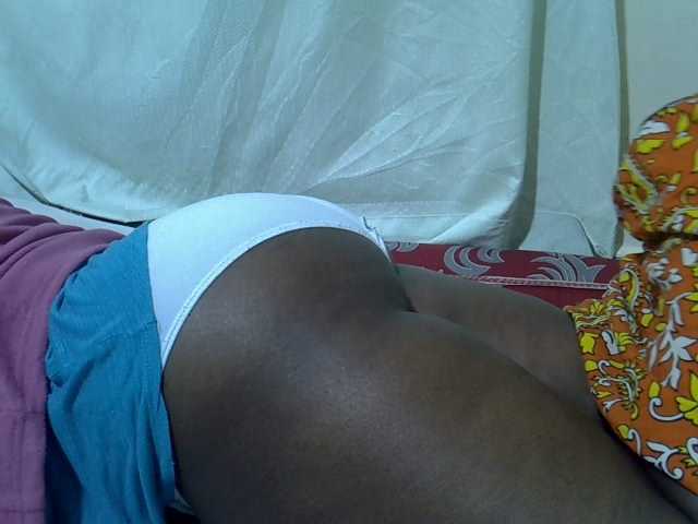 Ebonypussyy1