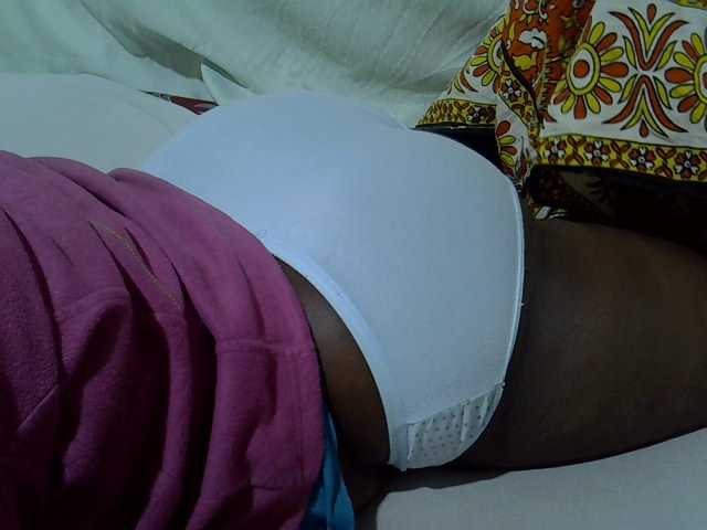 Ebonypussyy1