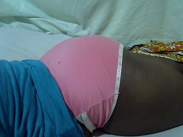 Ebonypussyy1