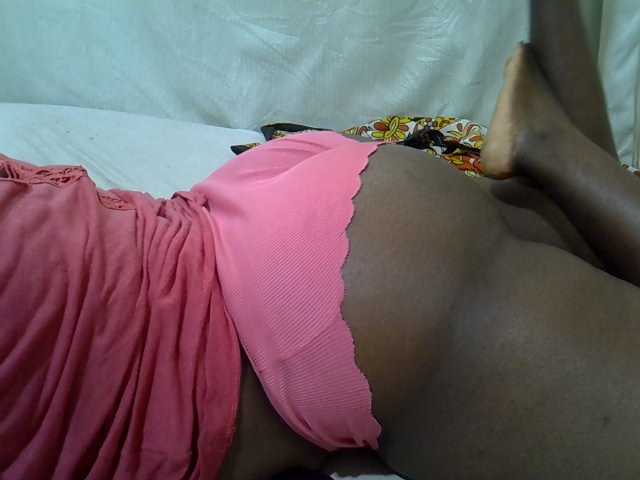 Ebonypussyy1