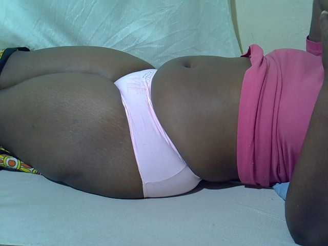 Ebonypussyy1