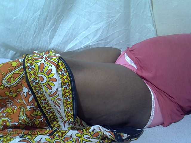Ebonypussyy1