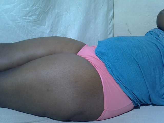 Ebonypussyy1 live cam on BongaCams