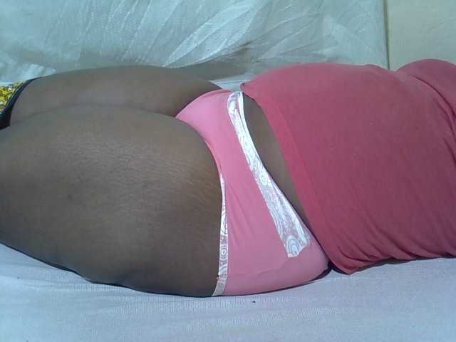 Ebonypussyy1