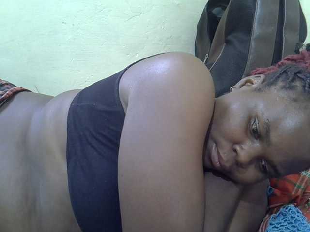 Ebonypussyy1