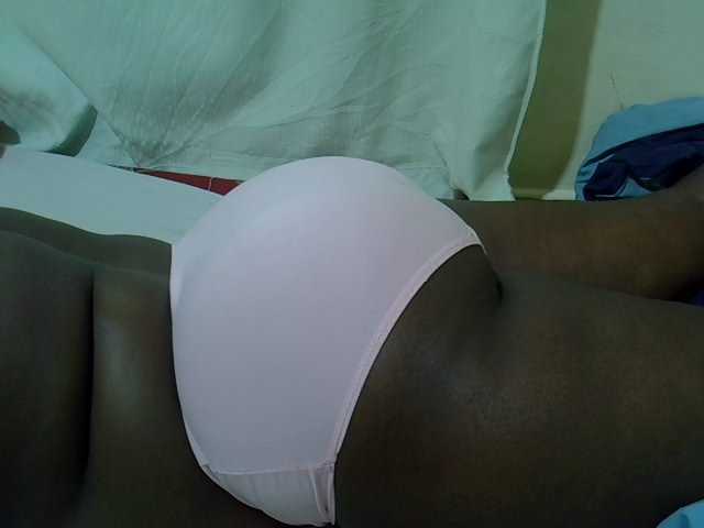 Ebonypussyy1