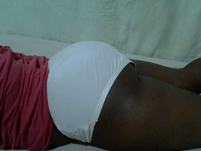 Ebonypussyy1