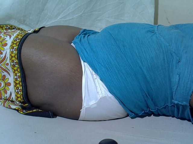 Ebonypussyy1