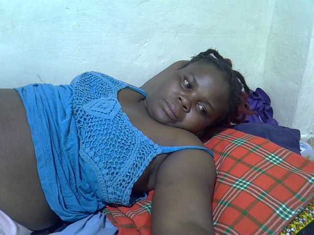 Ebonypussyy1 live cam on BongaCams