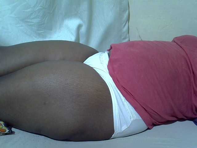 Ebonypussyy1 live cam on BongaCams