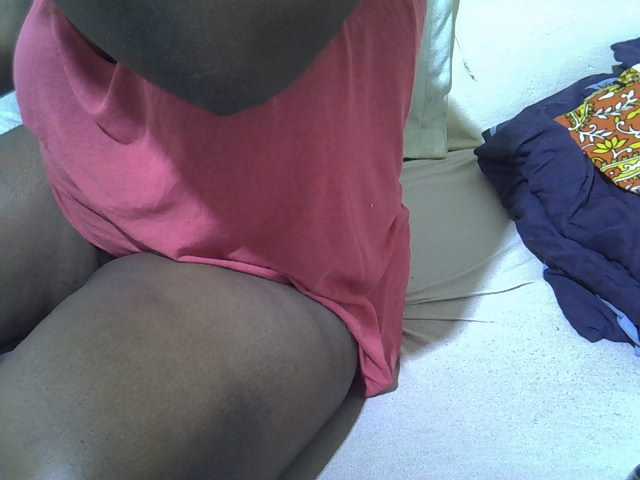 Ebonypussyy1