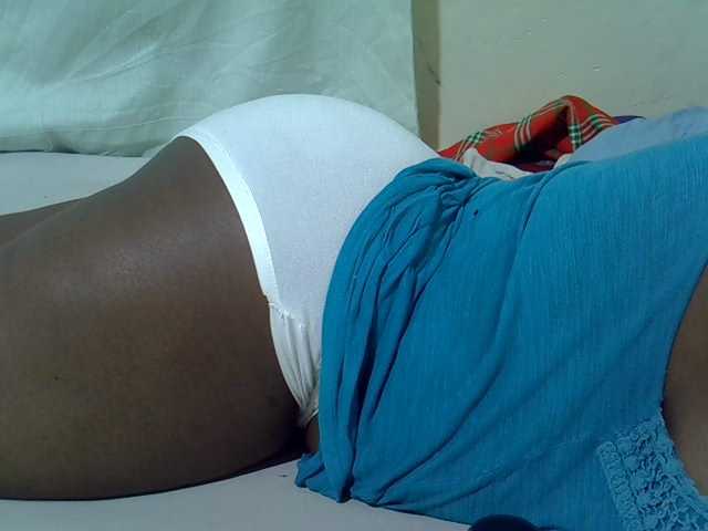 Ebonypussyy1