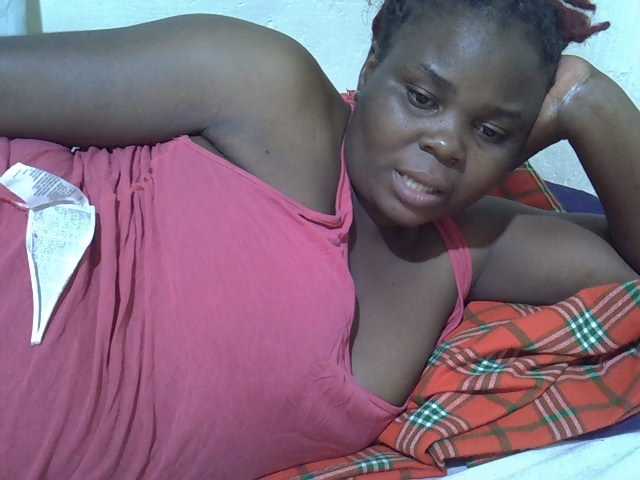 Ebonypussyy1 live cam on BongaCams