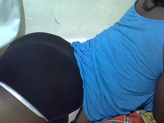Ebonypussyy1