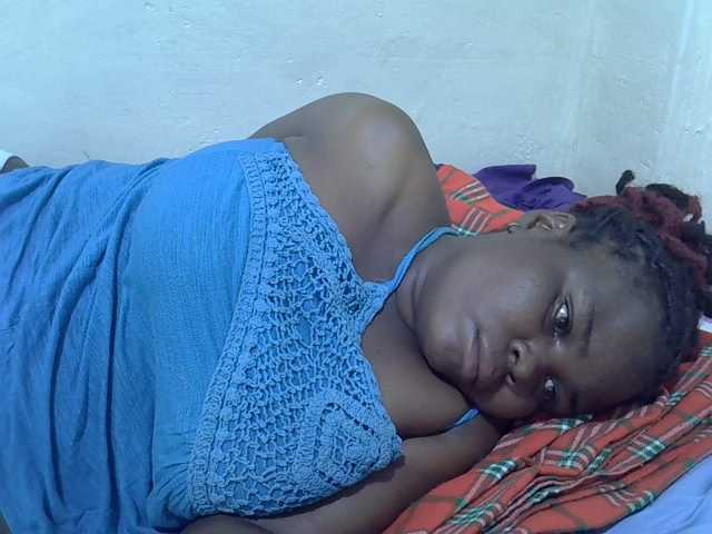 Ebonypussyy1 live cam on BongaCams