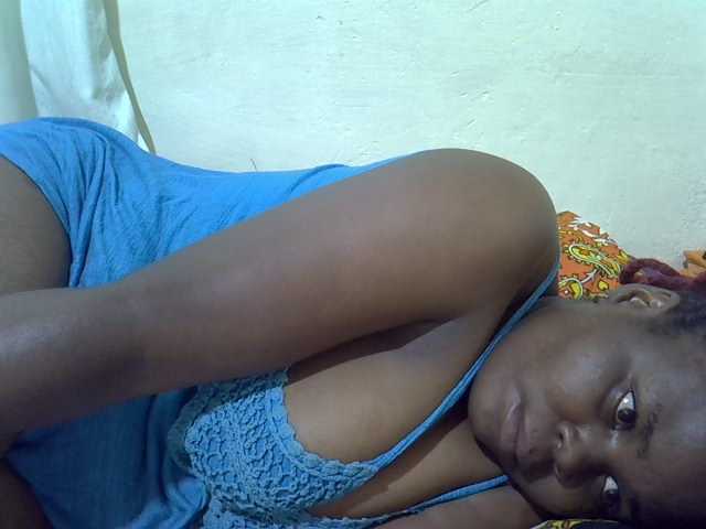 Ebonypussyy1 live cam on UnifiedCams