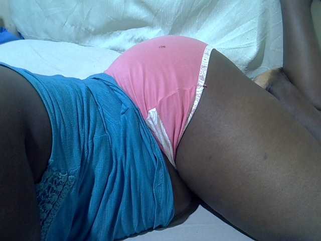 Ebonypussyy1