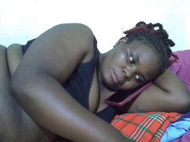 Ebonypussyy1