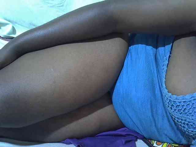 Ebonypussyy1 webcam