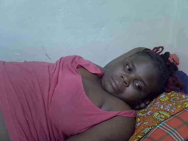 Ebonypussyy1