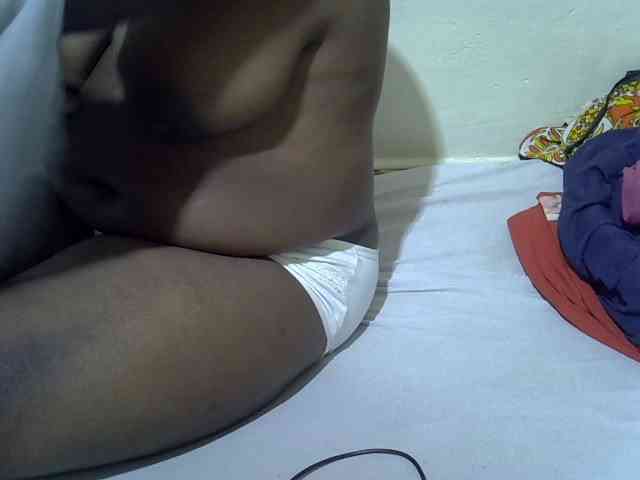 Ebonypussyy1 webcam