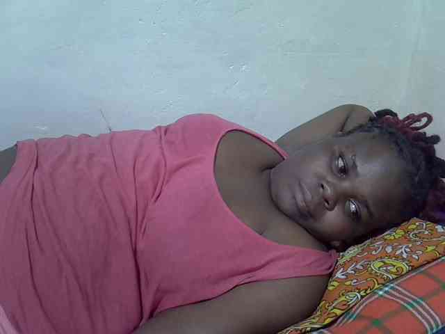 Ebonypussyy1