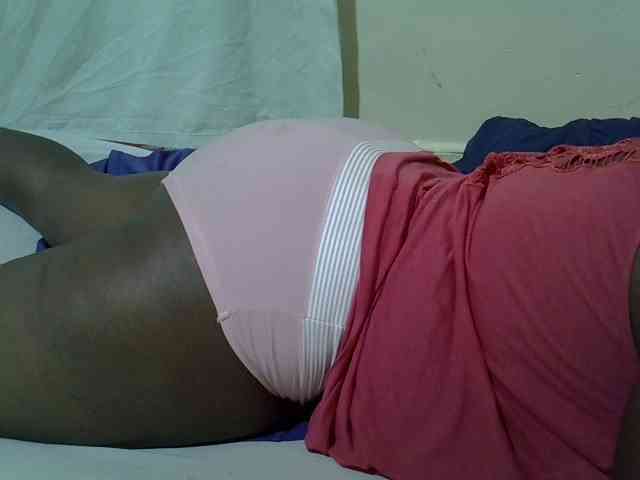 Ebonypussyy1
