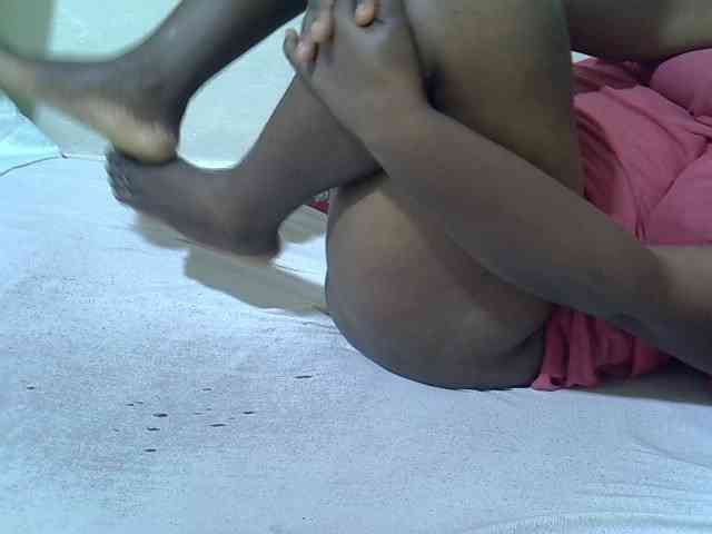 Ebonypussyy1