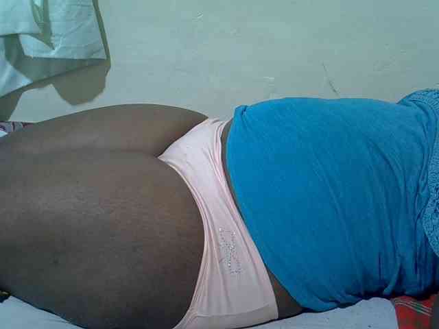 Ebonypussyy1 webcam