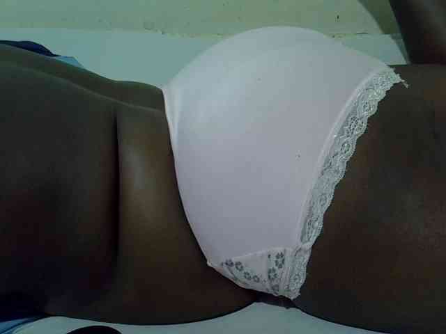Ebonypussyy1
