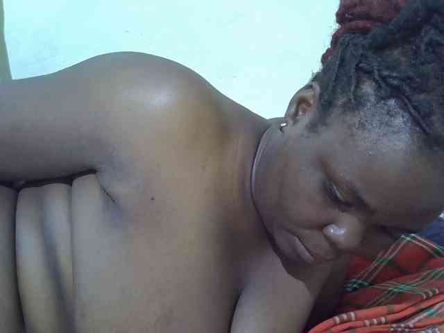 Ebonypussyy1 webcam
