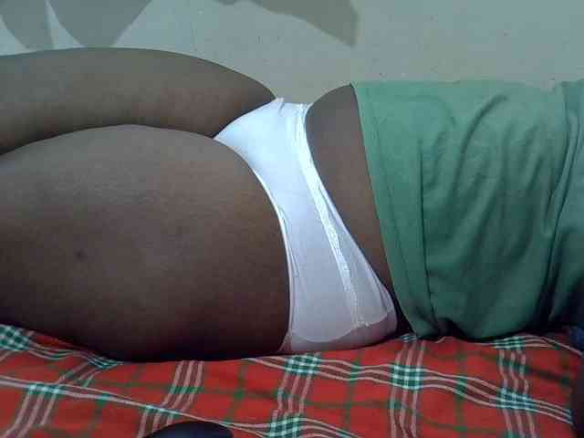 Ebonypussyy1 webcam
