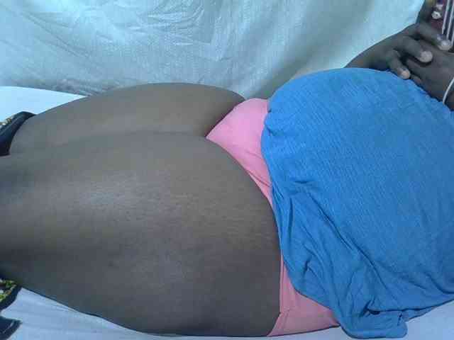 Ebonypussyy1 Live Webcam on BongaCams