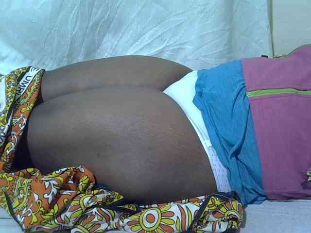 Ebonypussyy1 webcam