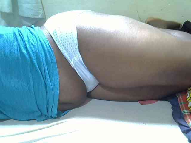Ebonypussyy1 webcam