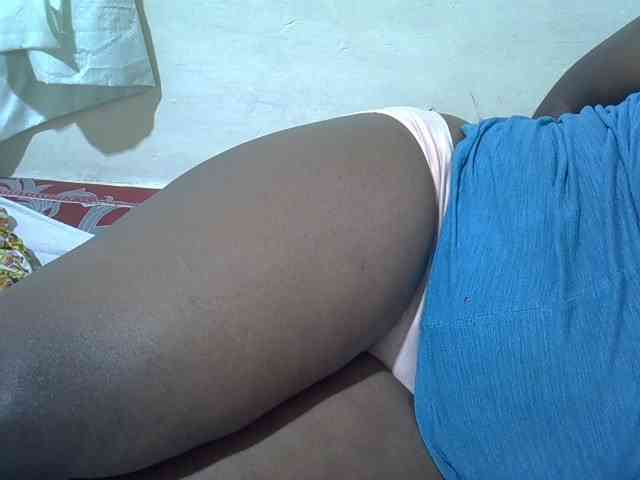 Ebonypussyy1 webcam