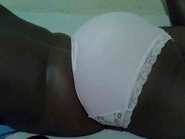 Ebonypussyy1