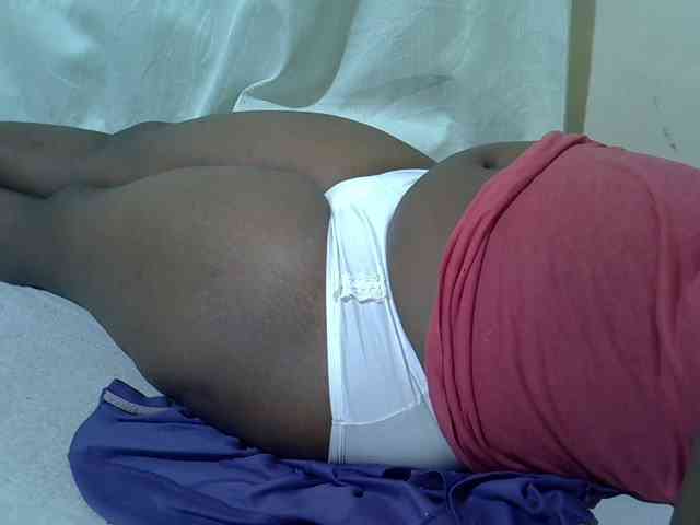 Ebonypussyy1
