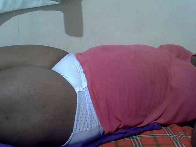 Ebonypussyy1 webcam