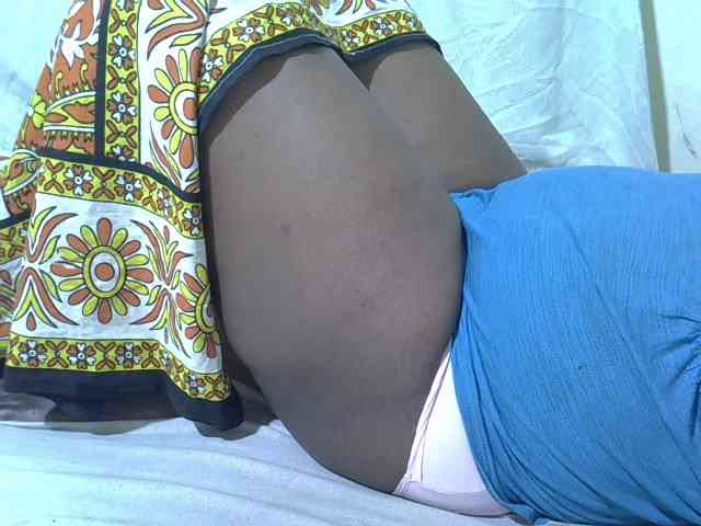 Ebonypussyy1