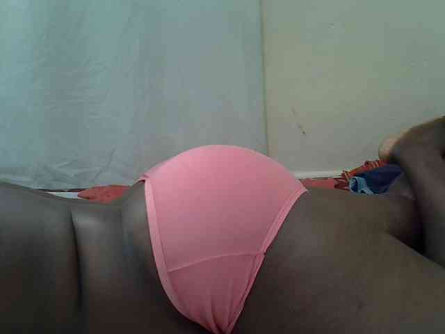 Ebonypussyy1